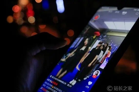 oppo手机上怎么下载快手分身？